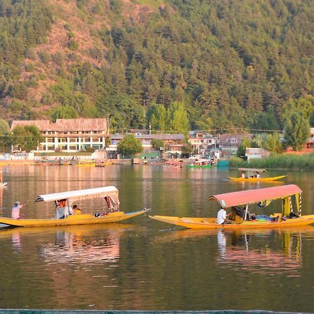 New Alexandra Houseboats Hotel Srīnagar Buitenkant foto