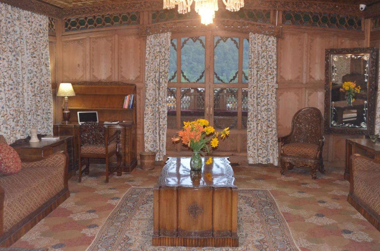 New Alexandra Houseboats Hotel Srīnagar Buitenkant foto